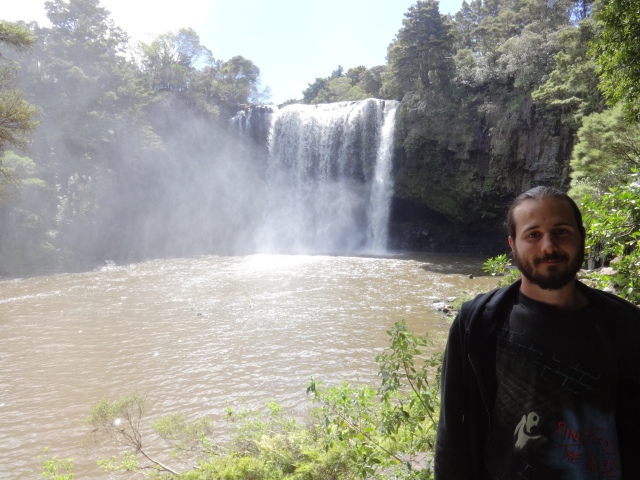 Thomas super barbu aux Rainbow Falls, Kerikeri